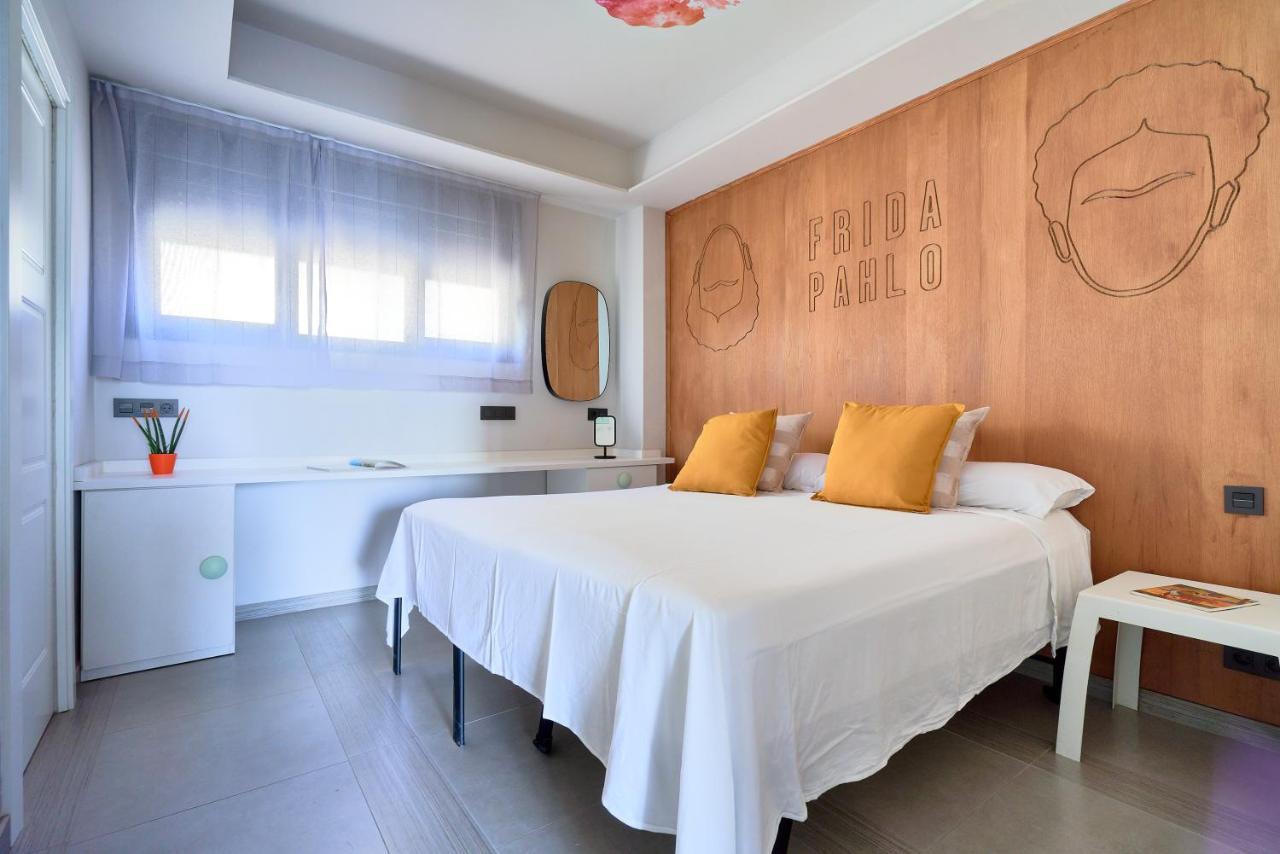 Frida Pahlo Apartment มาลากา ภายนอก รูปภาพ